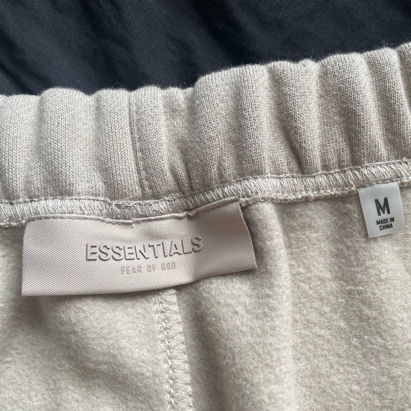 ESSENTIALS Fear Of God Light Grey Pants Size M - Picture 4 of 6